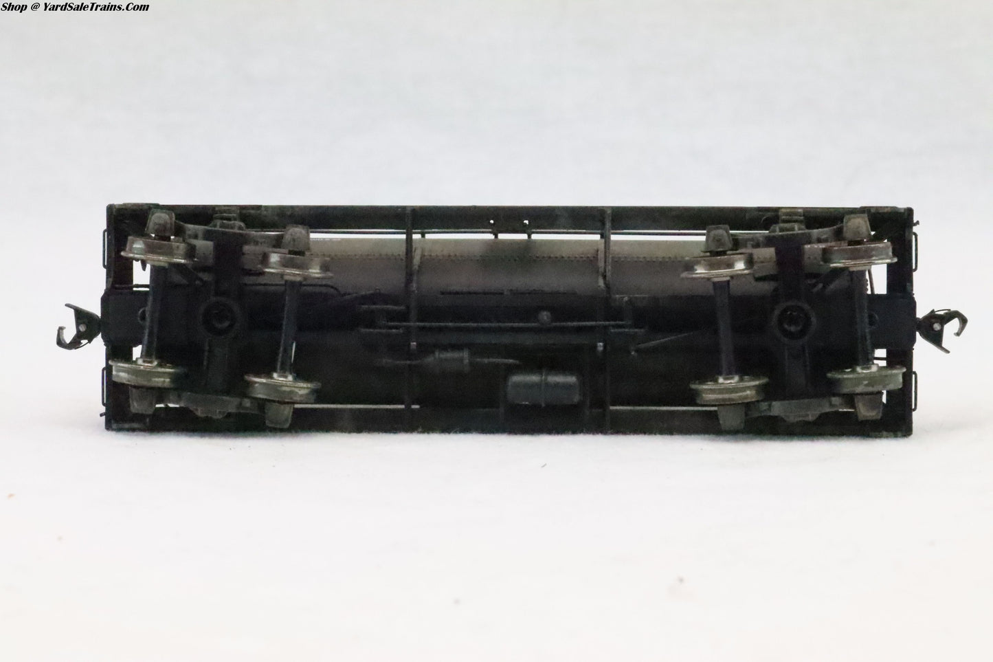 LL-38327 - 8,000 Gallon Type 21 Riveted Tank Car - DOW - DOWX 38327 - Weathered - Resistor & Metal Wheels - HO Scale - Preowned