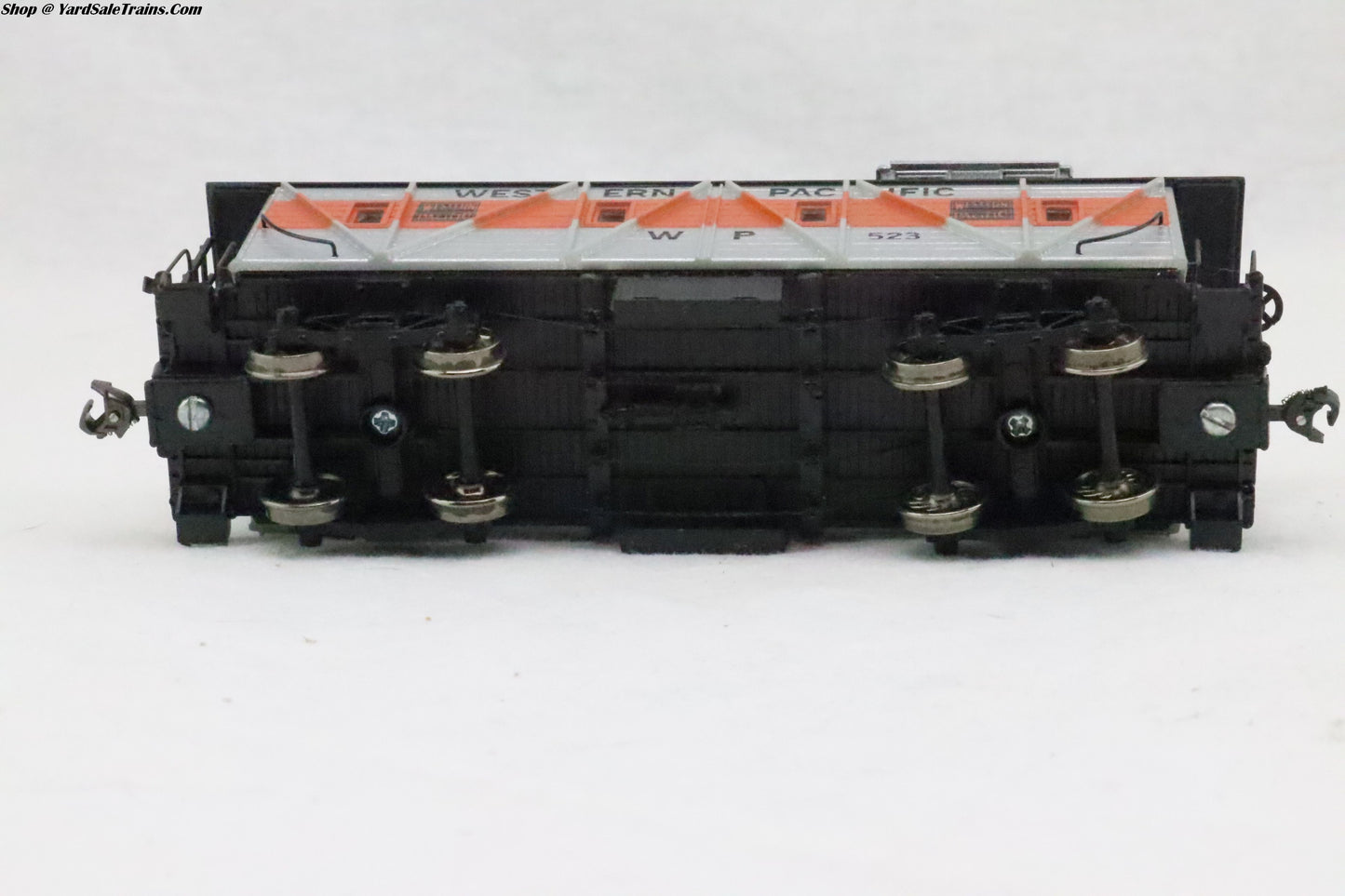 RND-03463 - 30' Outside Braced Caboose - Western Pacific - WP 523 - Resistor & Metal Wheels - HO Scale - Preowned