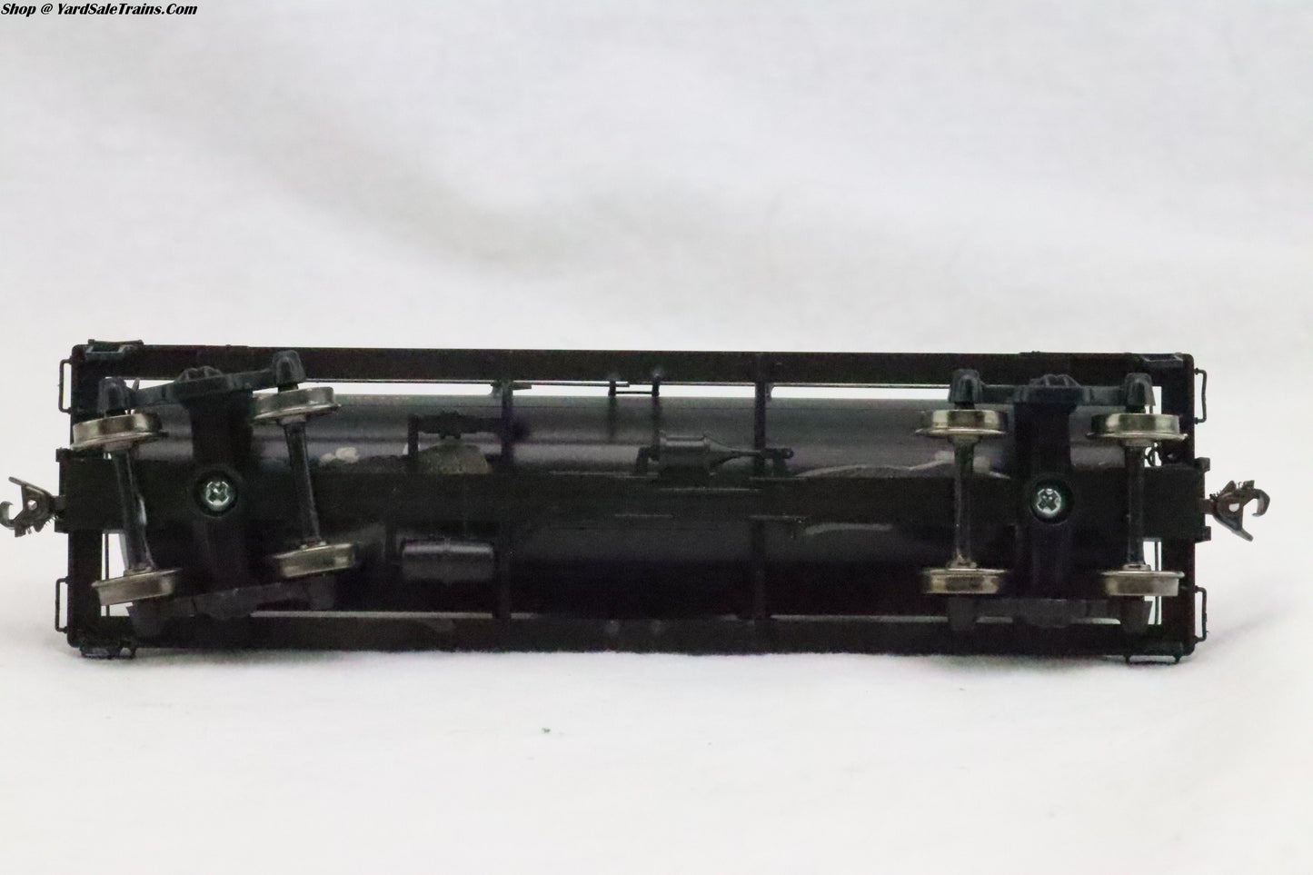 RED-RC-3001-2 - Type 103W 10,000 Gallon Tank Car - UTLX - UTLX 85306 - Resistor & Metal Wheels - HO Scale - Preowned