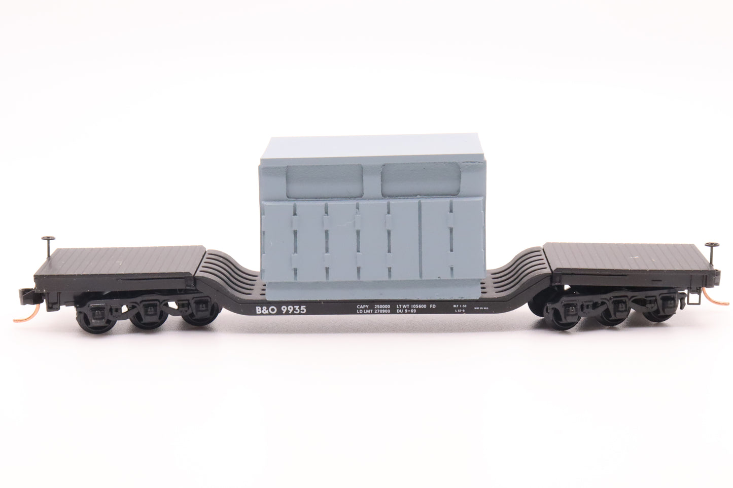 MTL-109210 - Heavyweight Depressed-Center Flat Car w/Heavy Generator Load - B&O #9935