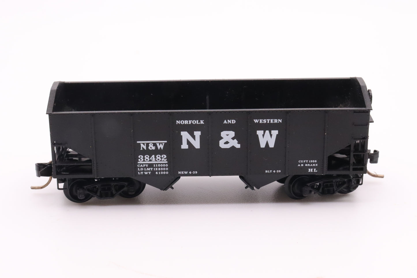 MTL-91010 - 33' Twin Bay Hopper, Peaked End, Rib Side - N&W #38482