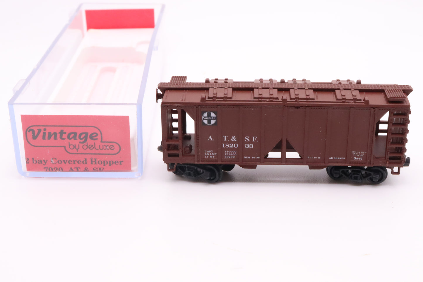 DI-7020 - 2-Bay Covered Hopper - ATSF #182033
