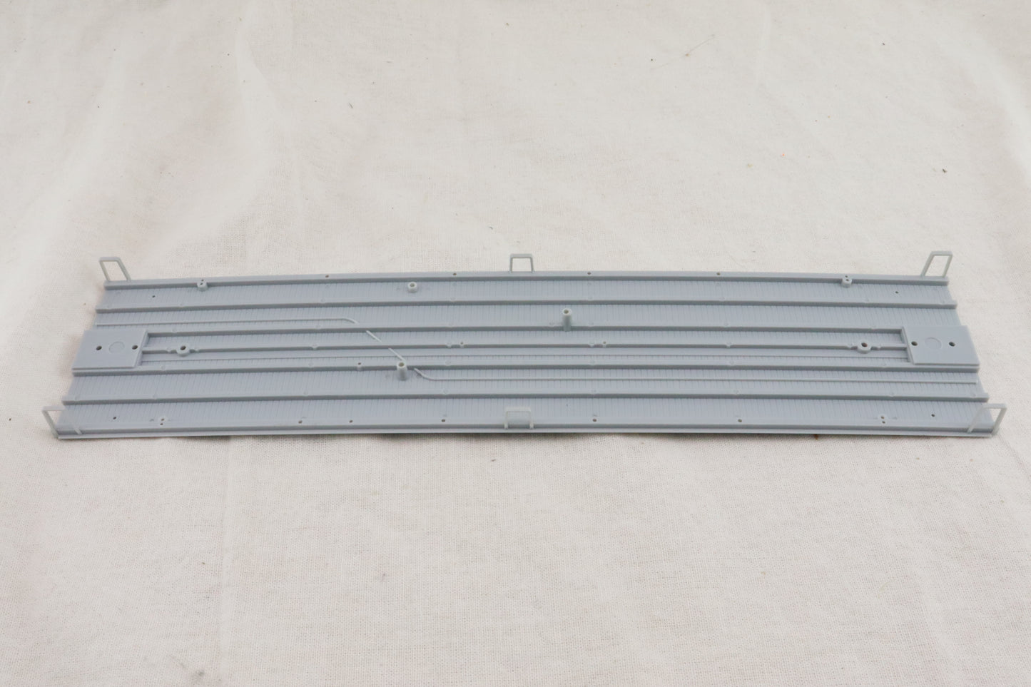 RC-R-30-12-9-Grey - PFE Refrigerator Car Underframe - O Scale