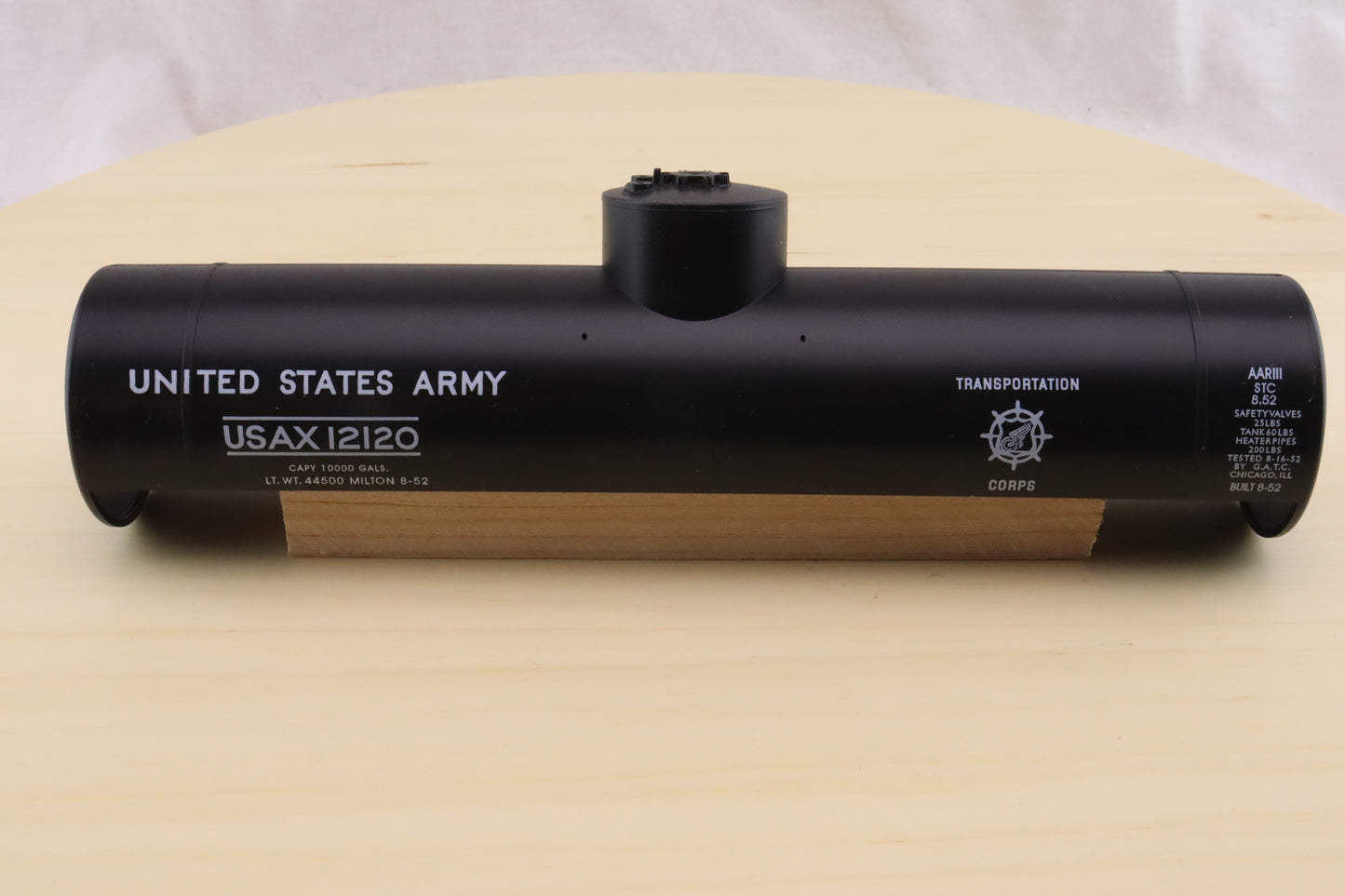 RC-10KTANK-12120 - Type 103 W 10,000 Gallon Tank Car Body - USAX 12120 - O Scale