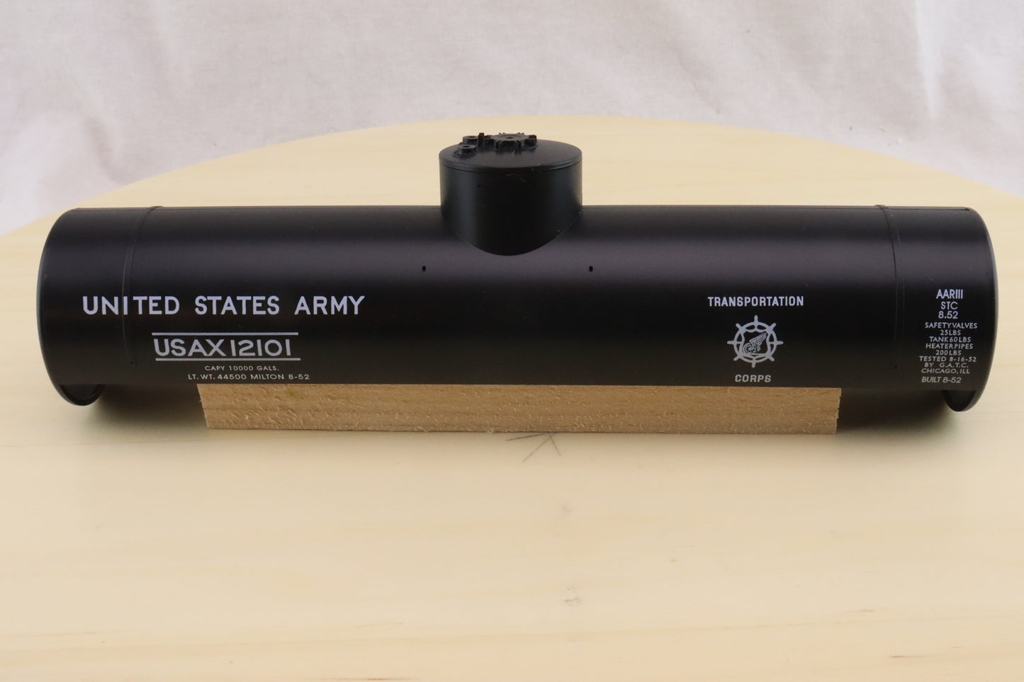 RC-10KTANK-12101 - Type 103 W 10,000 Gallon Tank Car Body - USAX 12101 - O Scale