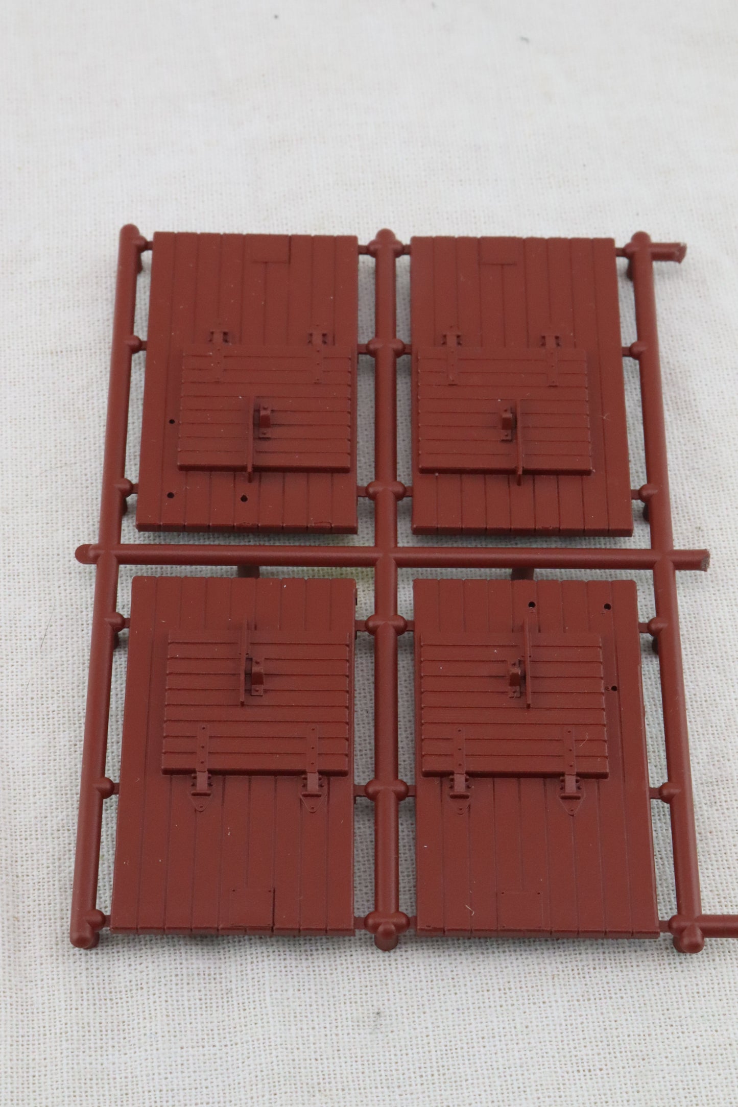 RC-R-30-12-9-Red/Brown - PFE Refrigerator Car Ice Hatch/Platform - O Scale