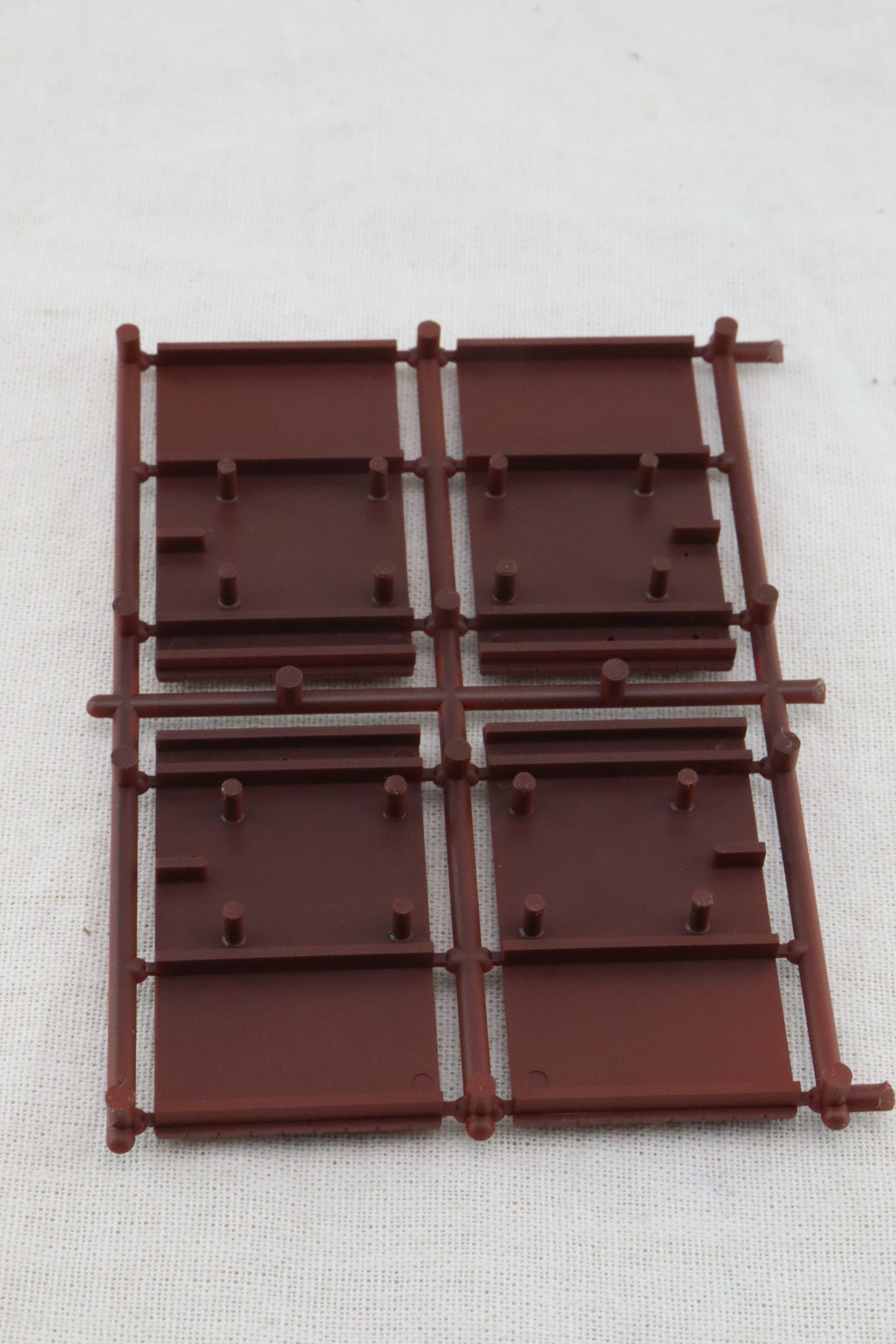 RC-R-30-12-9-Red/Brown - PFE Refrigerator Car Ice Hatch/Platform - O Scale