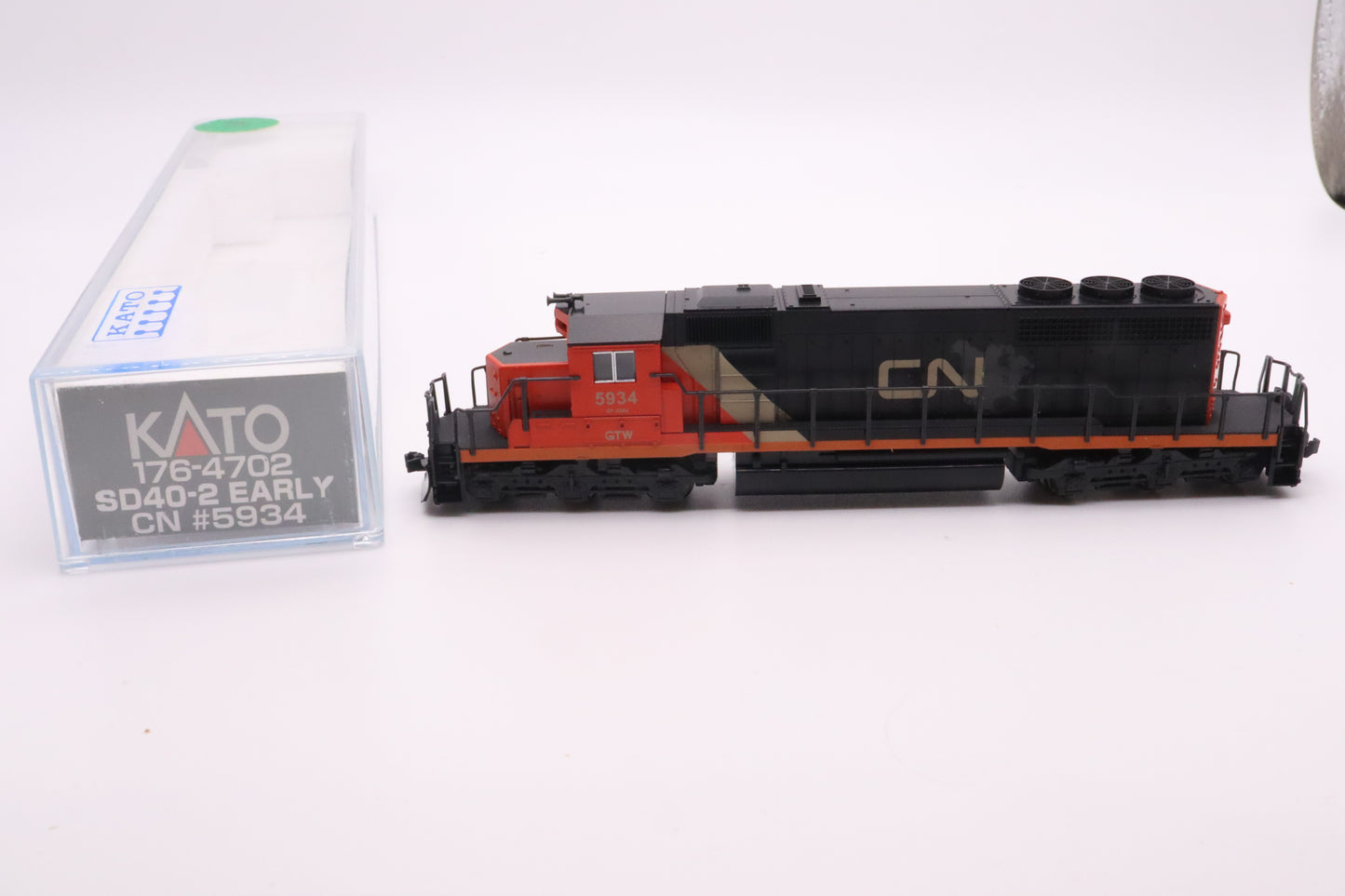 KAT-176-4702 -SD40-2 EARLY - Canadian National - CN #5934