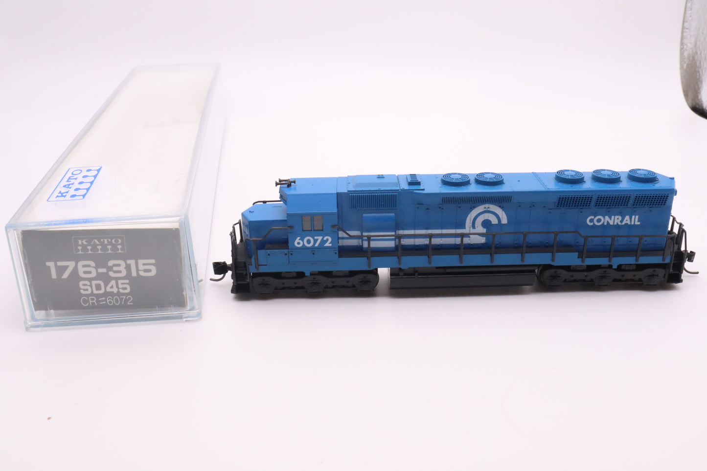 KAT-176-315 - SD-45 Locomotive - Conrail - CR #6072