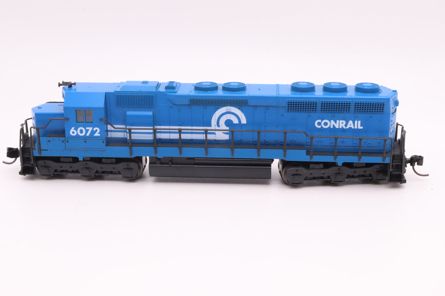 KAT-176-315 - SD-45 Locomotive - Conrail - CR #6072