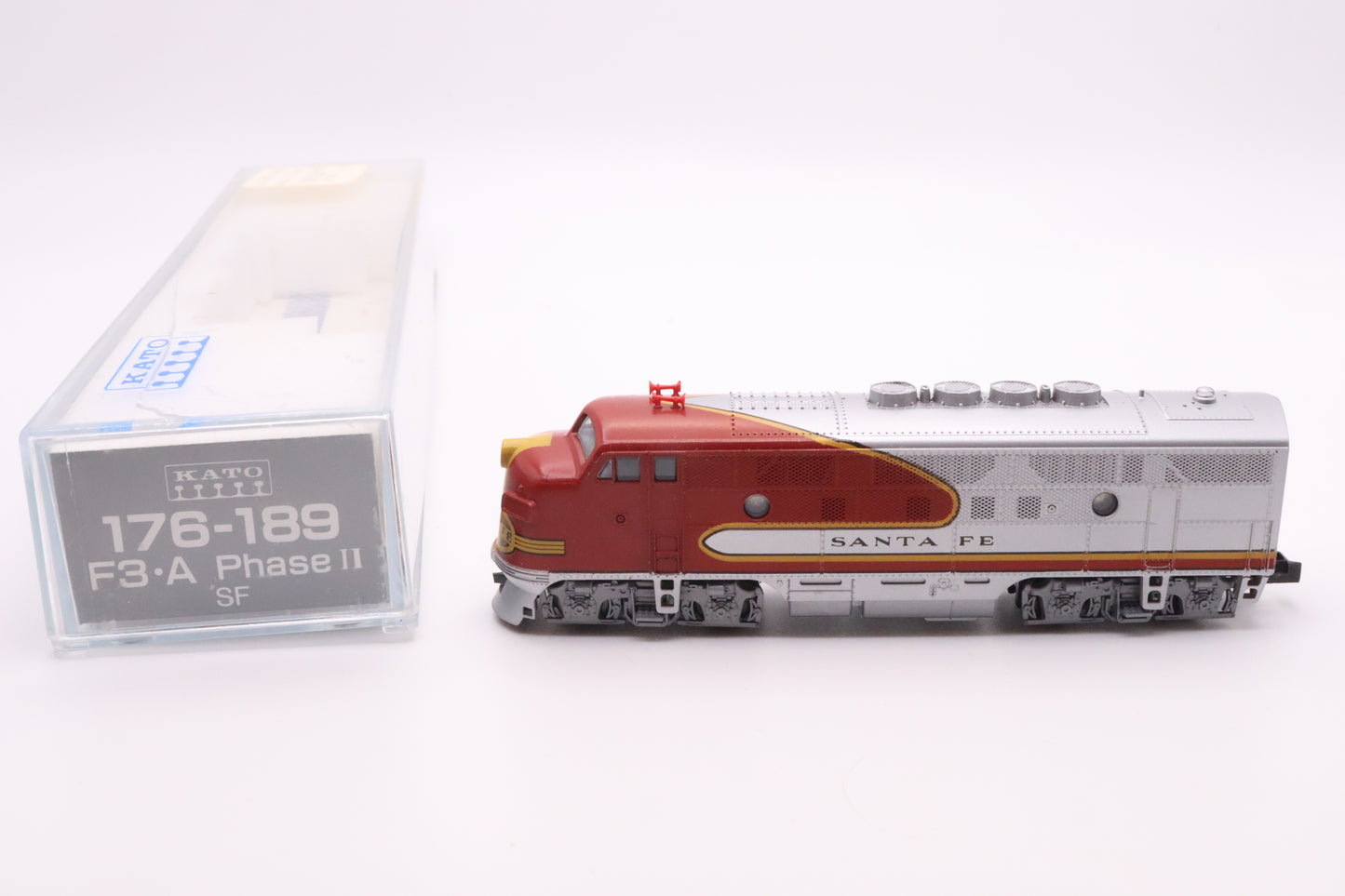 KAT-176-189 & 176-194 & 176-189 - F3A-F3B-F3A Locomotive Set - Santa Fe - ATSF #NoNumber - N Scale - Preowned