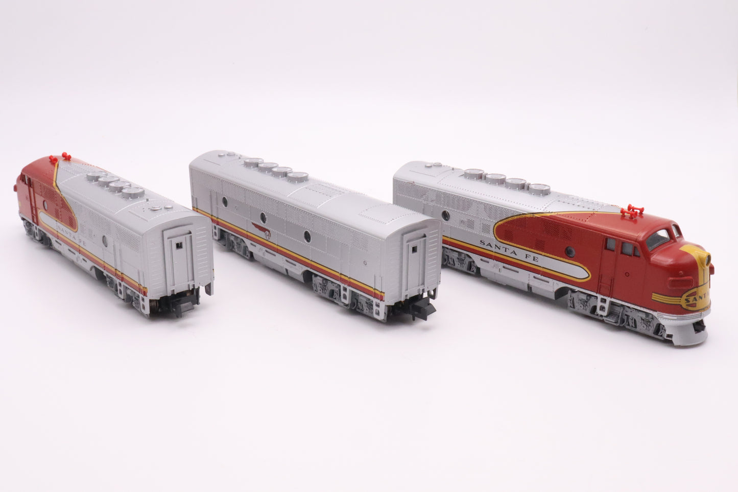 KAT-176-189 & 176-194 & 176-189 - F3A-F3B-F3A Locomotive Set - Santa Fe - ATSF #NoNumber - N Scale - Preowned
