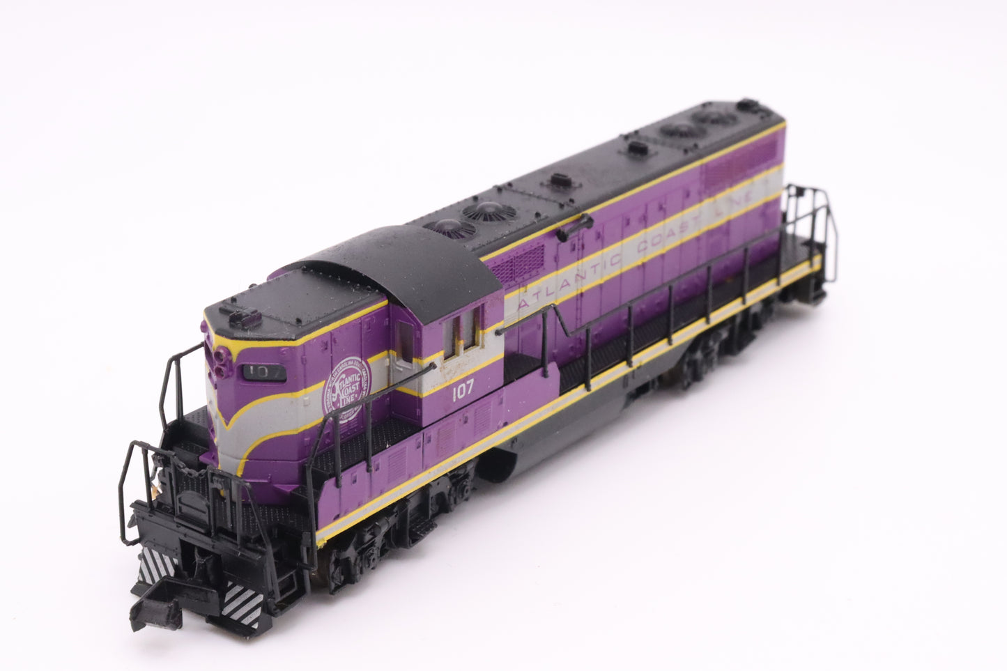 ATL-48002 - GP-7 Locomotive - Atlantic Coast Line - ACL #107