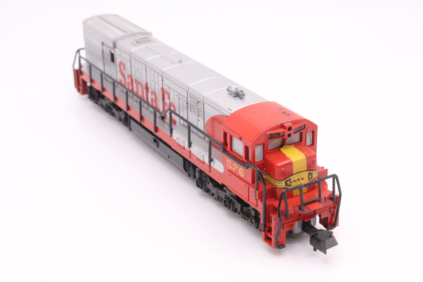 MINITRIX-2006 - U28C - Santa Fe - ATSF-576 - N Scale - Preowned