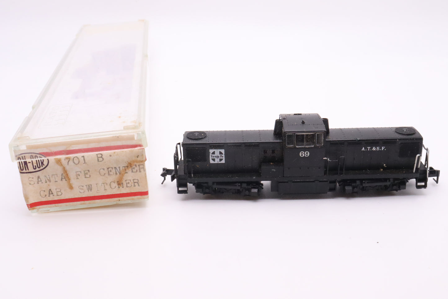 CC-701-B - Cab Switcher - Santa Fe - ATSF #69