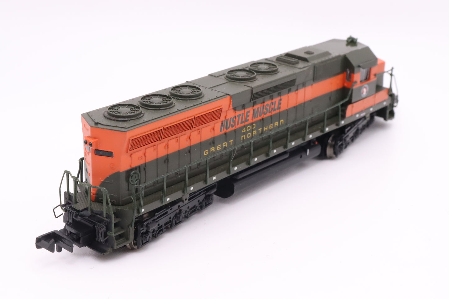 BCH-82752 - SD-45 - Great Northern - "Hustle Muscle" - GN-400