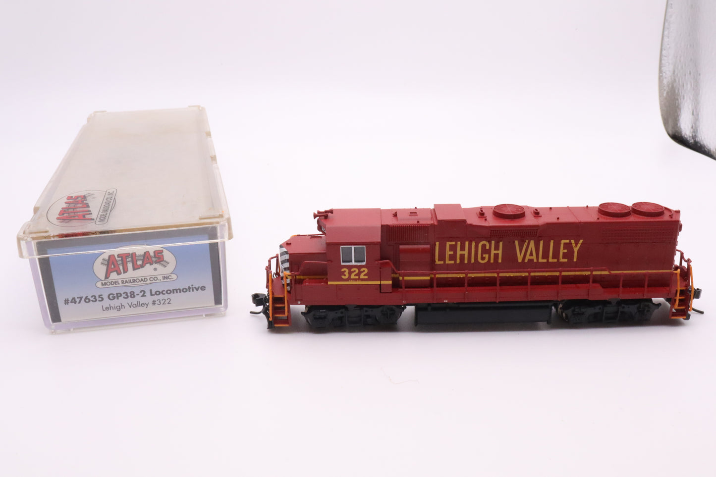 ATL-47635 - GP38-2 Locomotive - Lehigh Valley #322