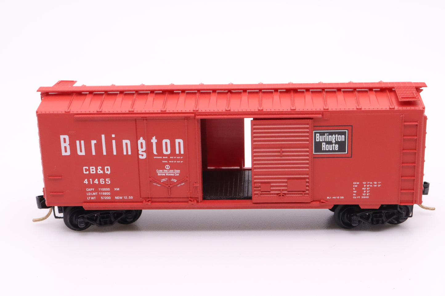 MTL-22100 - 40' Standard Boxcar Plug & Sliding Door - Chicago, Burlington, & Quincy - CB&Q #41465