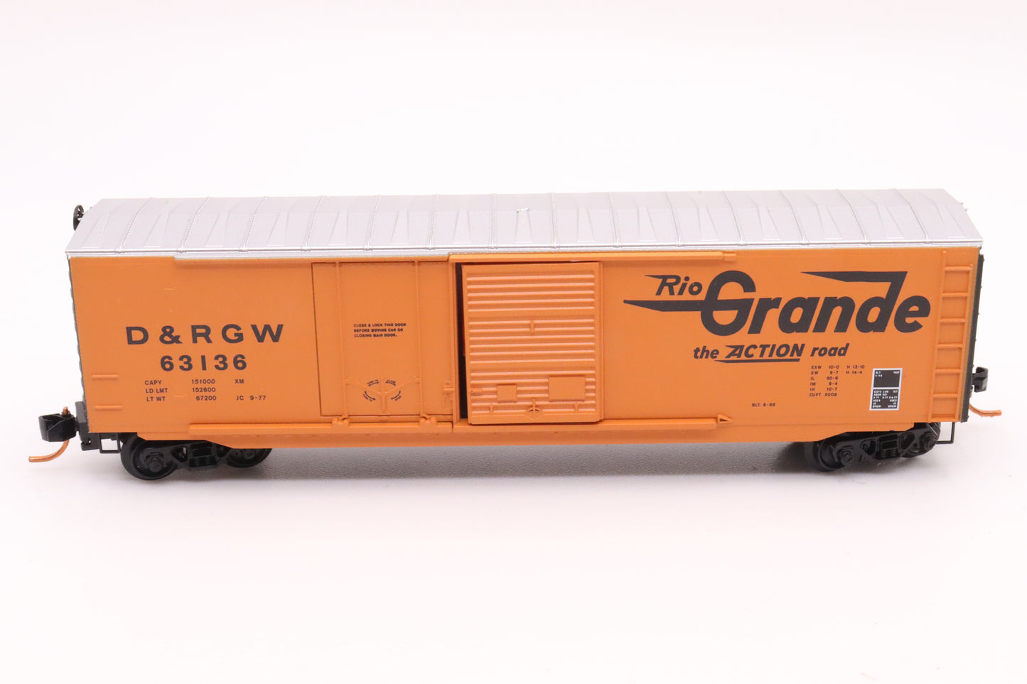 MTL-076 00 100 - 50' Plug & Sliding Door Boxcar, w/o Roofwalk - Denver & Rio Grande Western - D&RGW #63136