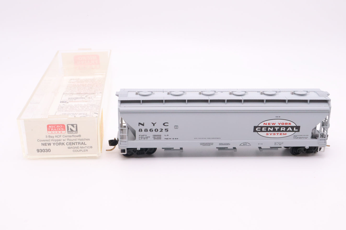 MTL-93030 - 3-Bay ACF Centerflow Covered Hopper w/Round Hatches - New York Central - NYC-886025