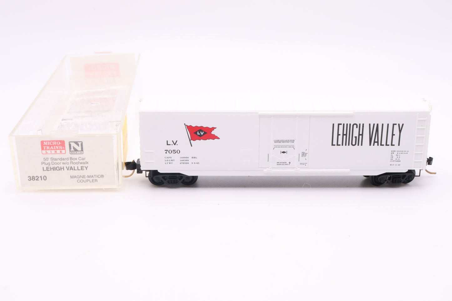 MTL-38210 - 50' Standard Box Car, Plug Door, w/o Roofwalk - Lehigh Valley - LV#7050