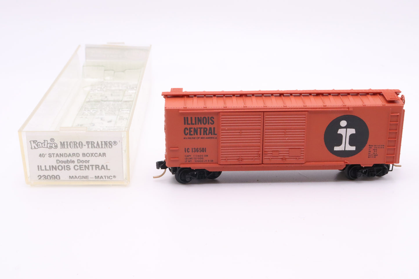 MTL-23090 - Kadee - 40' Standard Boxcar, Double Doors - Illinois Central - IC #136501