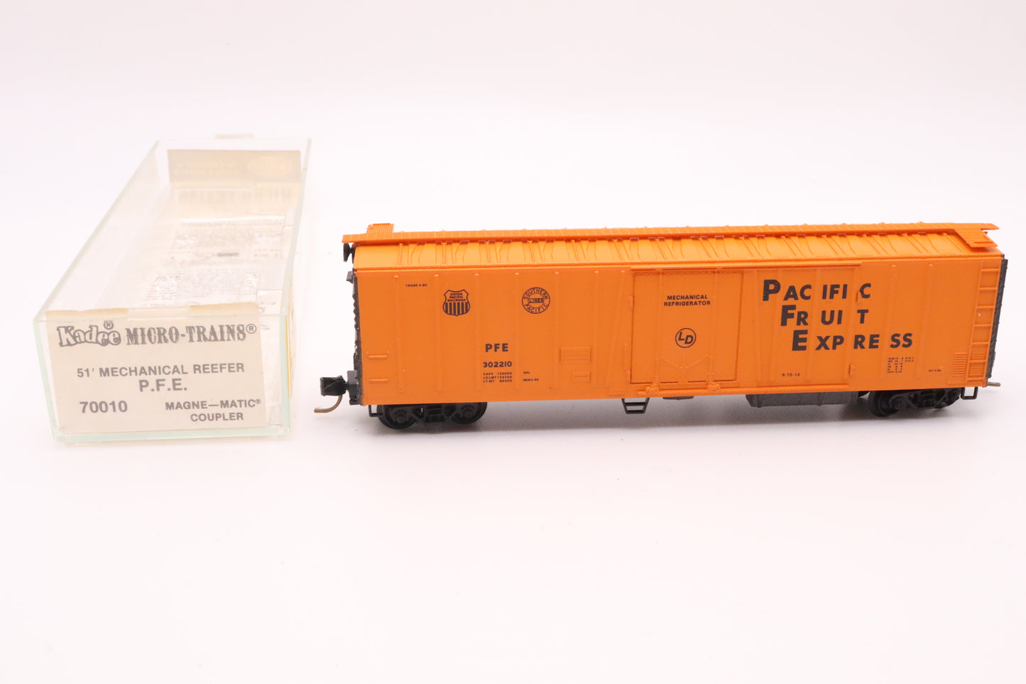 MTL-70010 - Kadee - 51' 3 3/4" Rib Side Mechanical Reefer - Pacific Fruit Express - PFE #302210