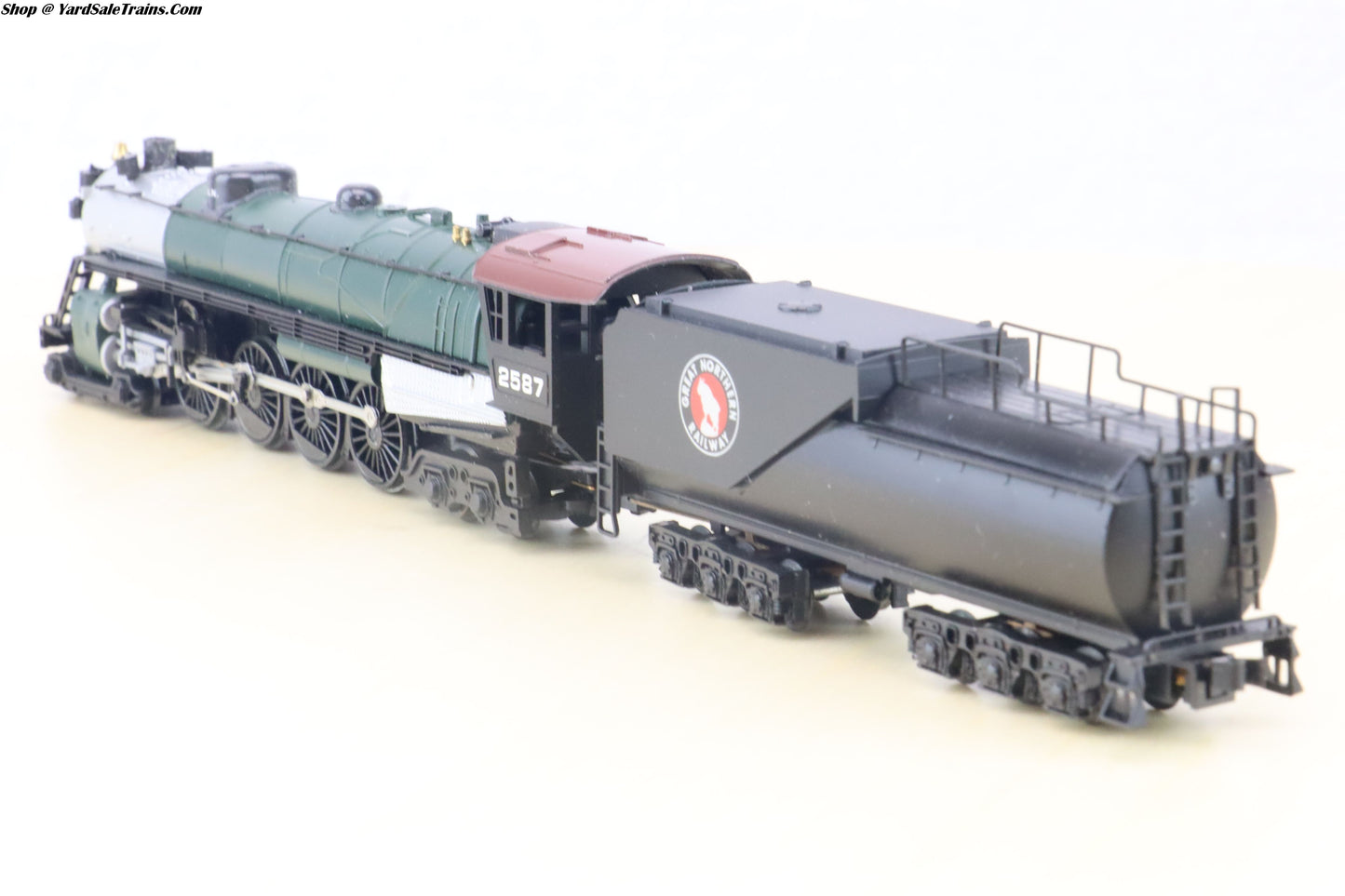 CC-3811 - "S2" 4-8-4 Northern Steam Locomotive - Great Northern (Glacier) - GN #2587 - N-Scale  - Preowned