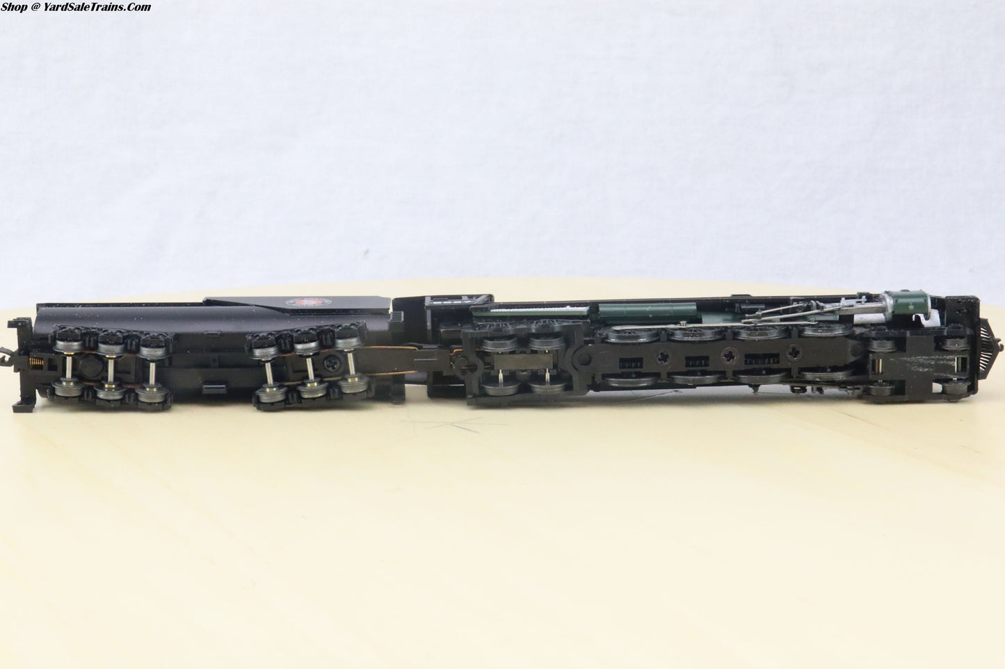 CC-3811 - "S2" 4-8-4 Northern Steam Locomotive - Great Northern (Glacier) - GN #2587 - N-Scale  - Preowned