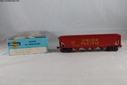 Bev-472 - Open Hopper - Union Pacific - UP #7831 - Built, Metal Wheels, Resistored - HO-Scale - Preowned