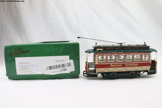 BCH-25127 - Spectrum - Closed Street Car - Christmas - On30-Scale - Preowned