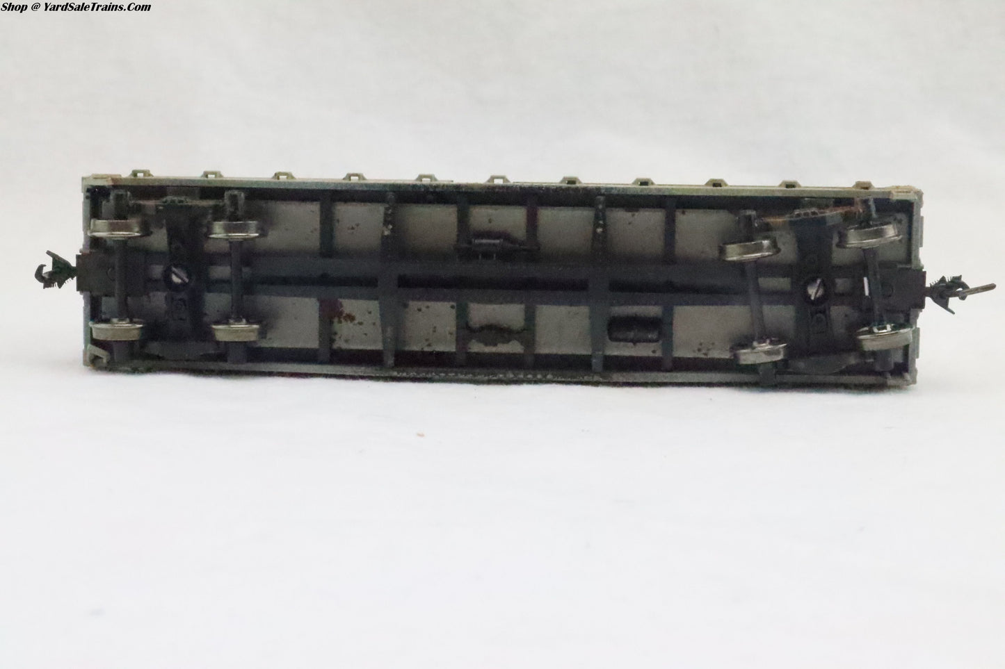 ATH-5500 - Work Caboose Maintenance of Way Santa Fe - Gray - Resistor & Metal Wheels - HO Scale - Weathered - Preowned