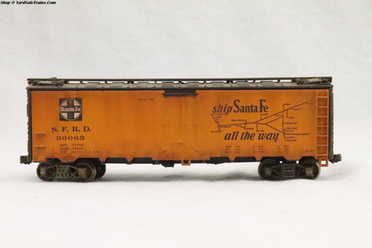 ATH-1605 - Refrigerator Car Santa Fe The Chief - SFRD 36063 - Weathered - HO Scale - Preowned