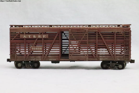 ATH - ???? - 40' Stock Car AT&SF - 50656 - Weathered - HO Scale - Preowned