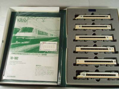 KAT-10-162 Kinkinihontetsudo Electric Car 21000 Series - N Scale - Preowned