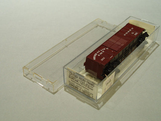 MTL-29030 - Kadee - 40' Outside-Braced Boxcar, 1-1/2 Door - NP #8000