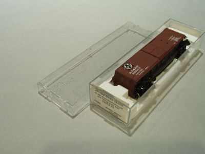 MTL-39060 - 40' Double-Sheathed Wood Box Car, Single Door, w/ Vertical Brake Wheel - ATSF #38691