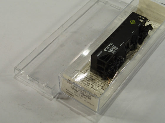 MTL-55040 - Kadee 33' Twin Bay Open Hopper, Offset Sides - Erie #28321