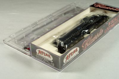 ATL-42304 - Santa Fe RSD-4/5 Locomotive - Road #2138 - N Scale - Preowned