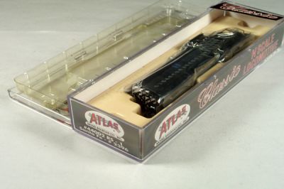 ATL-44002 - Santa Fe RS-1 Locomotive - Road #2396 - N Scale - Preowned