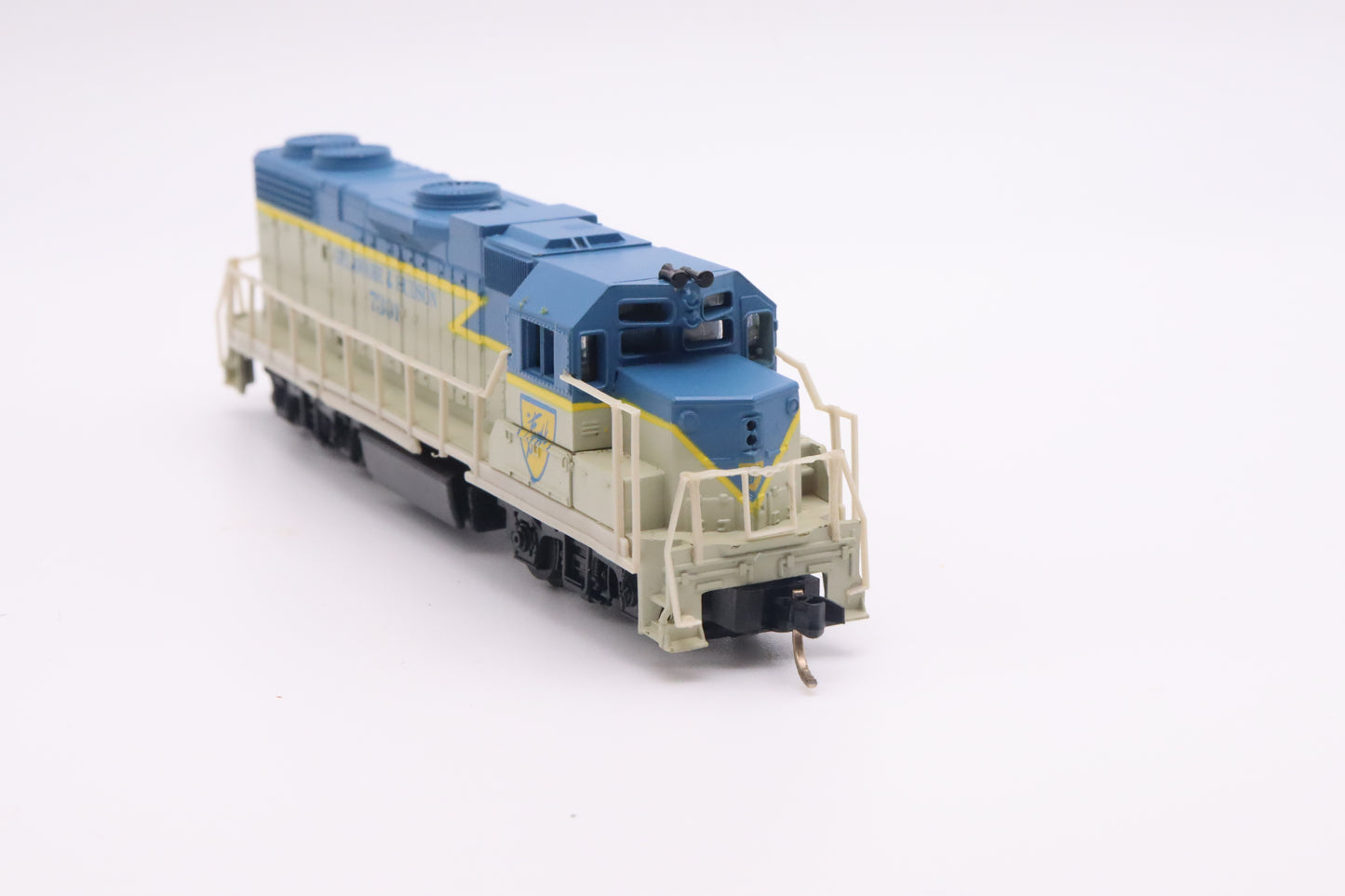 LL-7848 - GP-38 Locomotive - Delaware & Hudson - DH-7301 - N Scale - Preowned
