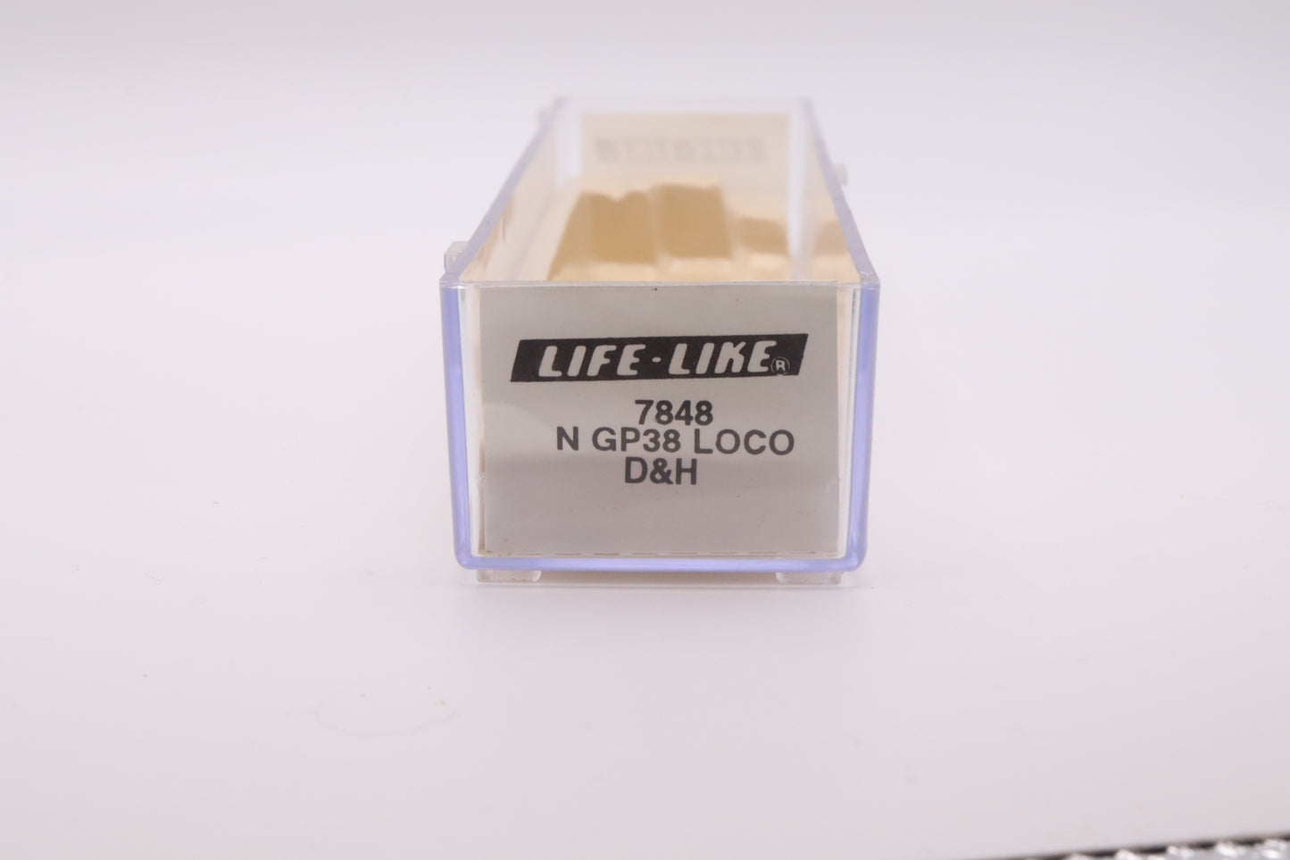 LL-7848 - GP-38 Locomotive - Delaware & Hudson - DH-7301 - N Scale - Preowned