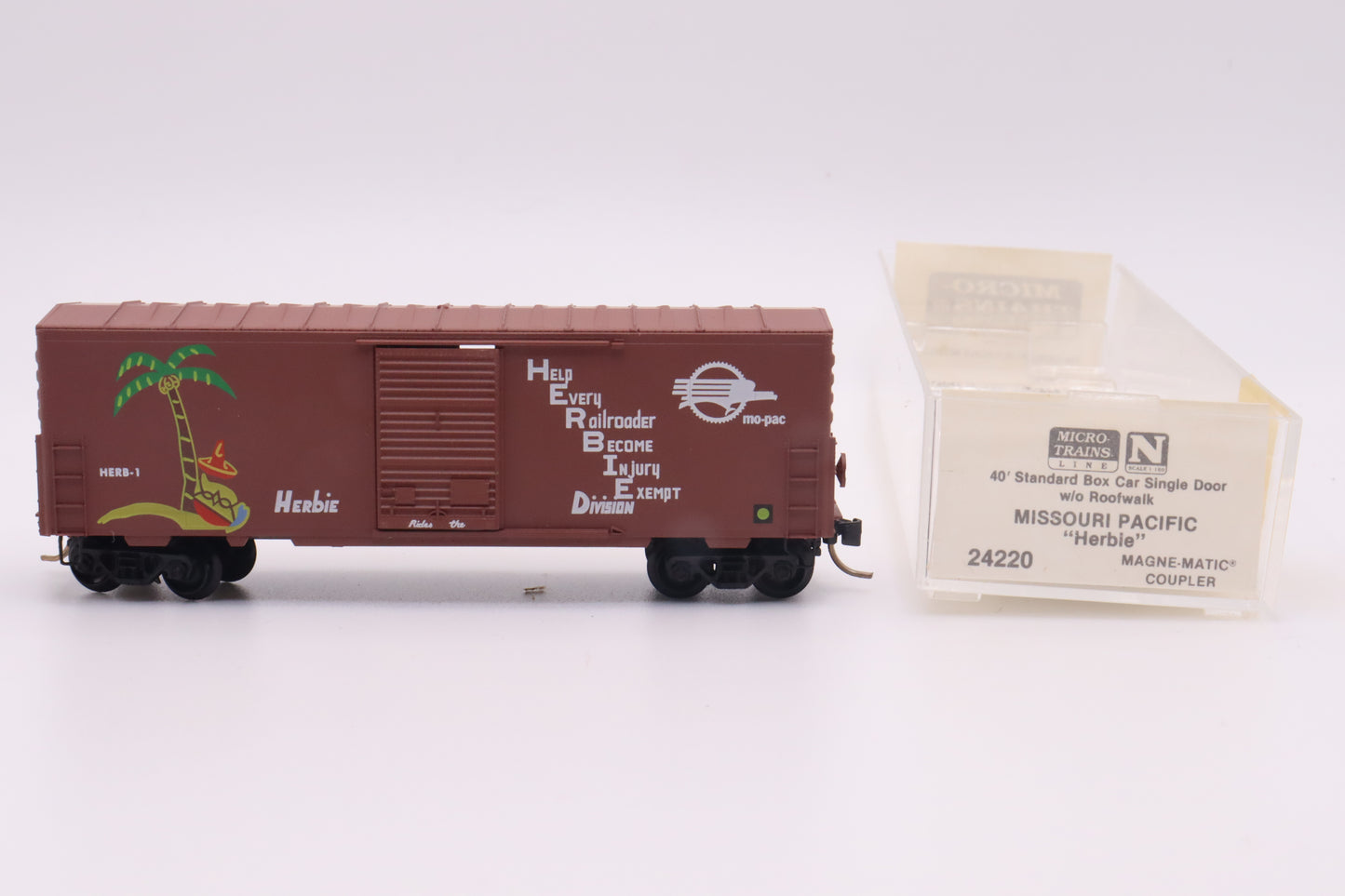 MTL-24220 - 40' Standard Boxcar Single Door w/o Roofwalk - Missouri Pacific - HERB-1