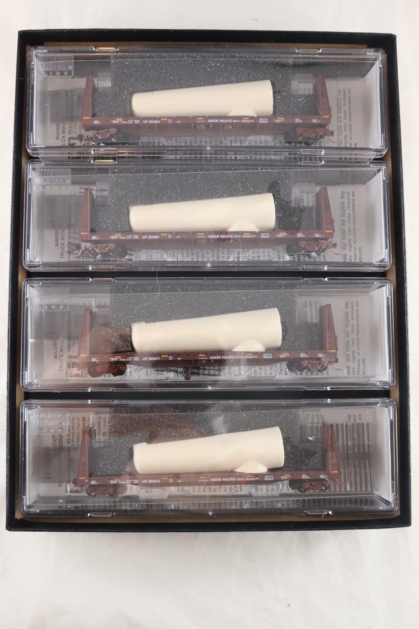 MTL-993 01 700 - 61' Bulkhead Flat Car - 4 Car Runner Pack - UP Wind Turbine Generator