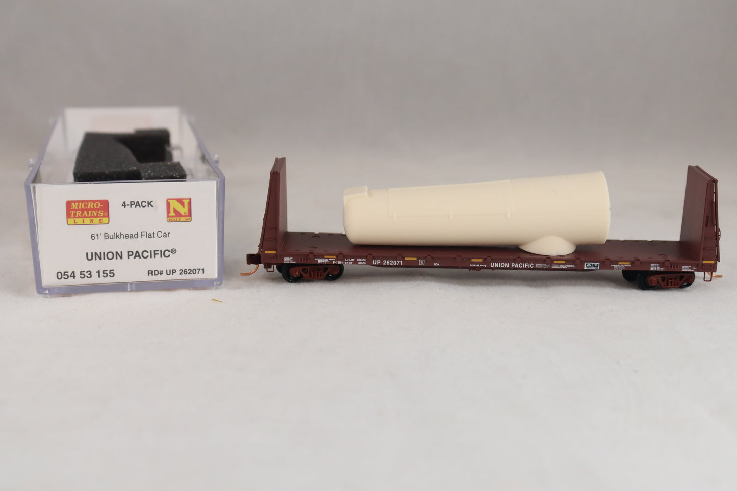 MTL-993 01 700 - 61' Bulkhead Flat Car - 4 Car Runner Pack - UP Wind Turbine Generator