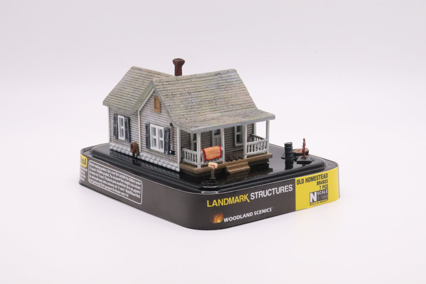 Woodland Scenics - BR4933 - Old Homestead - Built & Ready N Scale