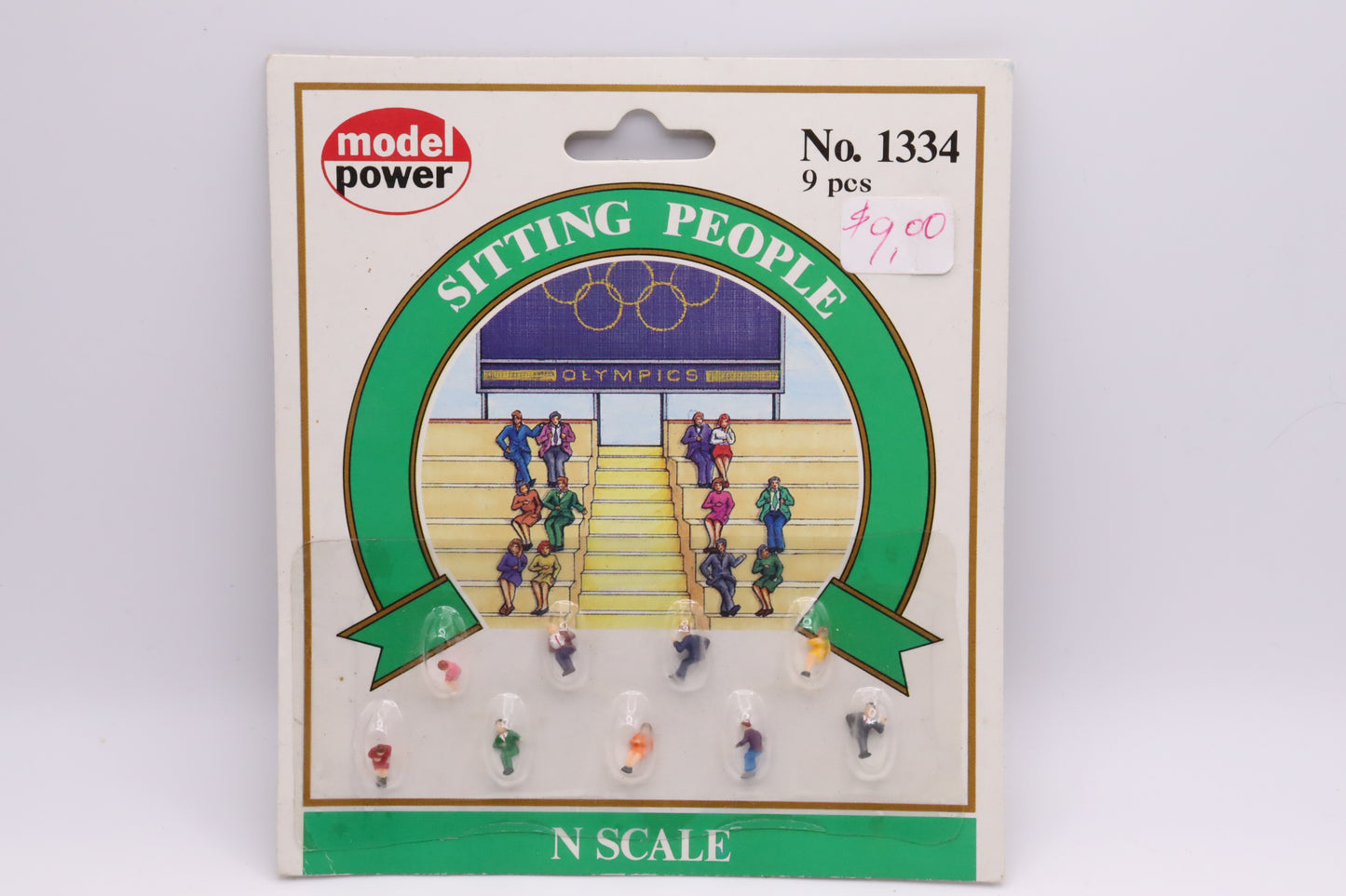 MP-1334 - Sitting People