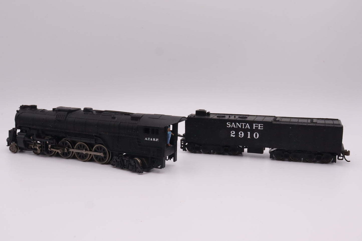 BCH-58153 - Northern 4-8-4 Steam Locomotive  & 52' Tender - Santa Fe - ATSF-2910 - N Scale - Preowned