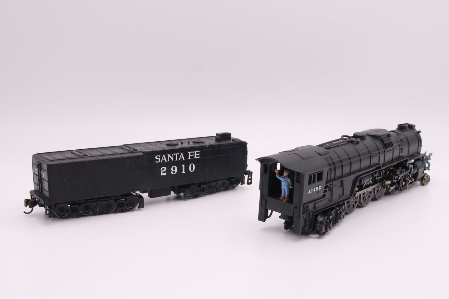 BCH-58153 - Northern 4-8-4 Steam Locomotive  & 52' Tender - Santa Fe - ATSF-2910 - N Scale - Preowned