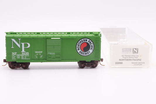 MTL-22090 - 40' Standard Boxcar Plug & Sliding Door - Northern Pacific - NP-8135